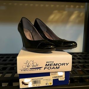 Life Stride high heels